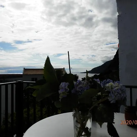 Chalet Adega Jaquet Biscoitos (Sao Jorge)